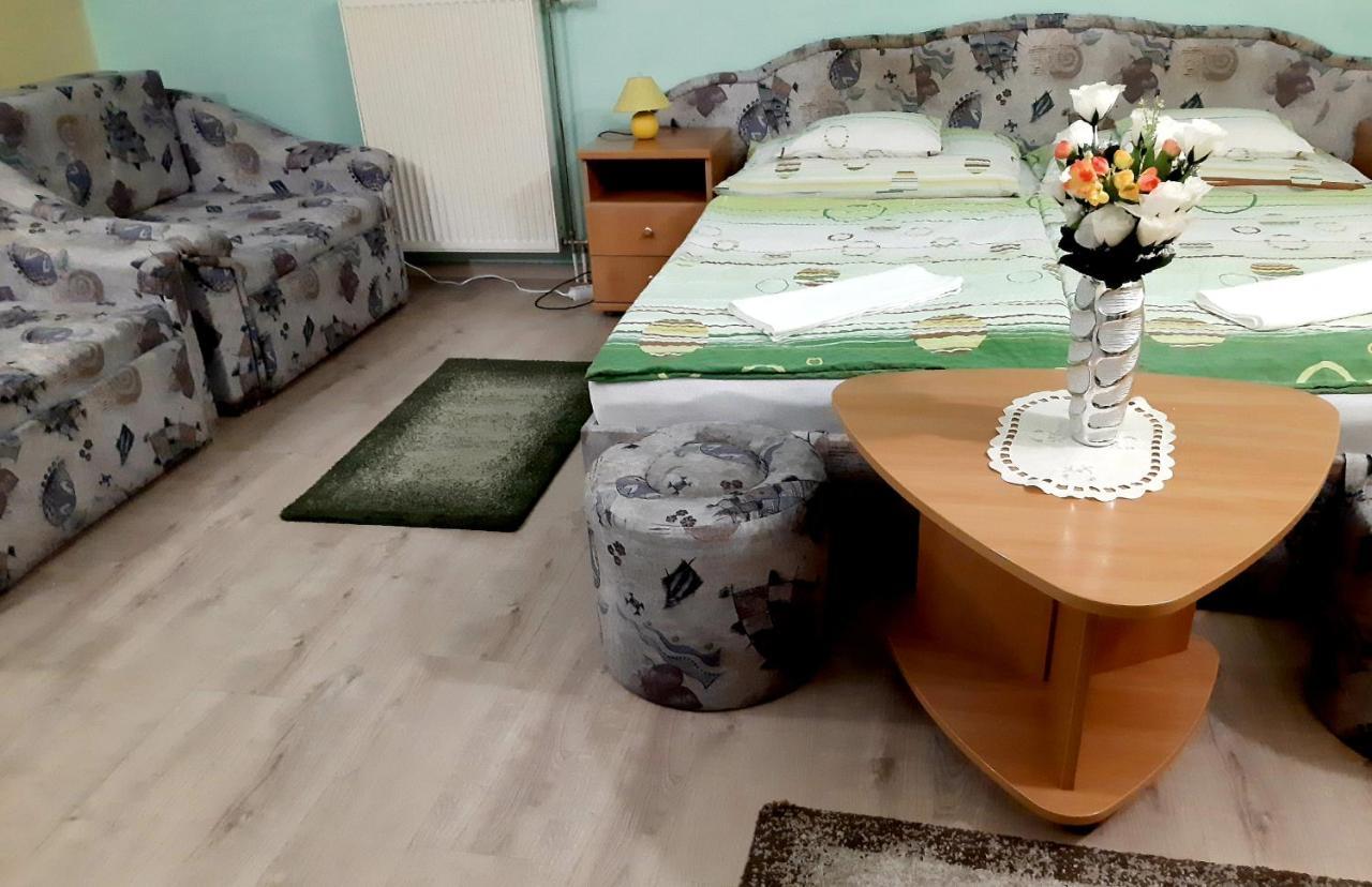 Panorama Szallas Mişcolţ Exterior foto