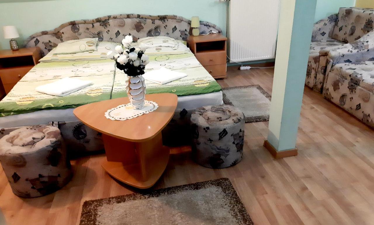 Panorama Szallas Mişcolţ Exterior foto