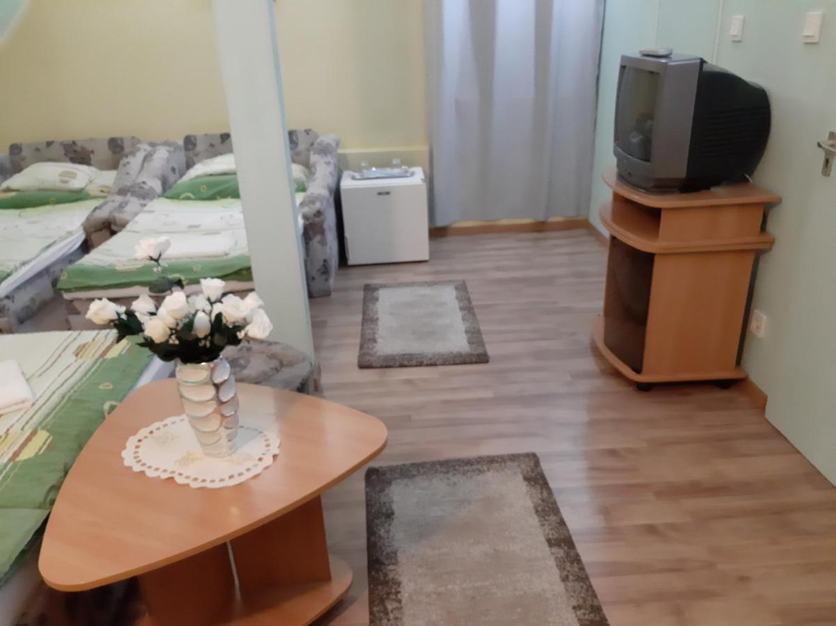 Panorama Szallas Mişcolţ Exterior foto