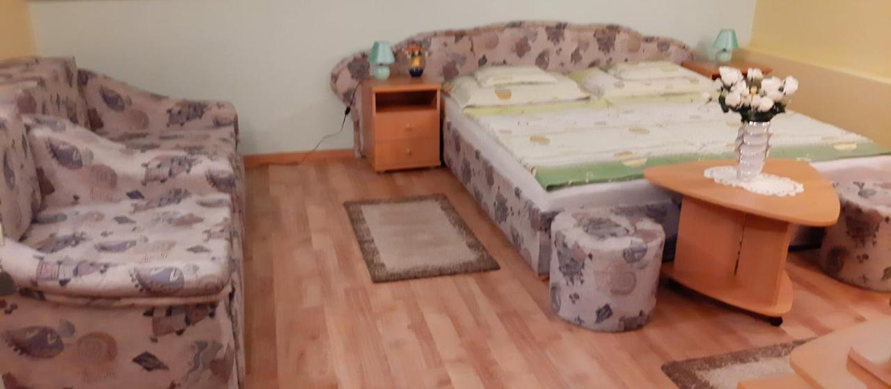 Panorama Szallas Mişcolţ Exterior foto